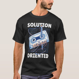 T-shirt Music Tape est rembobiné avec un crayon Solution o