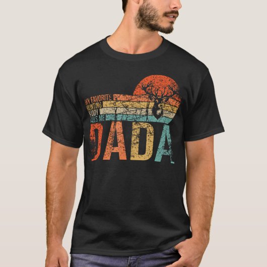 T-shirt My Favorite Hunting Buddy Calls Me Dada Love Deer  (Devant)