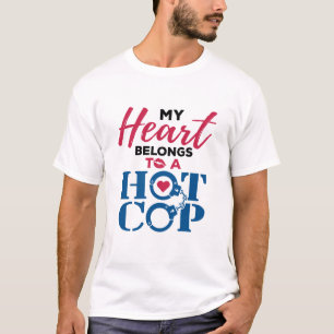 T-shirt My Heart Belongs to a Hot Cop Police Wife