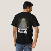 T-shirt Namaste Méditant Parcours De Yoga (Dos entier)