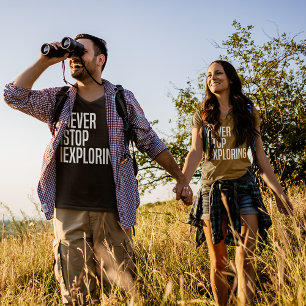 T-shirt N'arrêtez jamais d'explorer la typographie d'avent