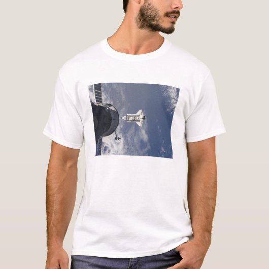 T-shirt Navette spatiale Atlantis et un vaisseau spatial r (Devant)