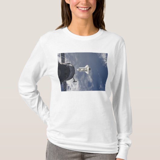 T-shirt Navette spatiale Atlantis et un vaisseau spatial r (Devant)
