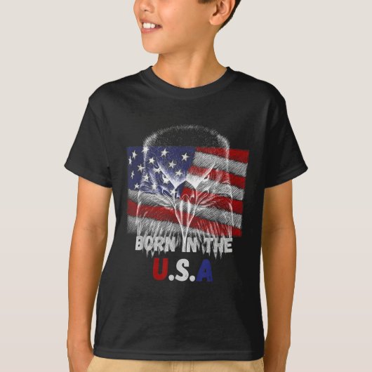 T-shirt Né Aux Etats-Unis un aigle Silhouette Patriotique  (Devant)