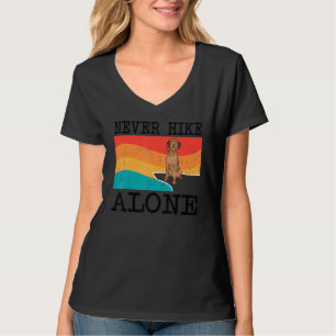 T-shirt Ne jamais faire de randonnée seul Wirehaired Vizsl