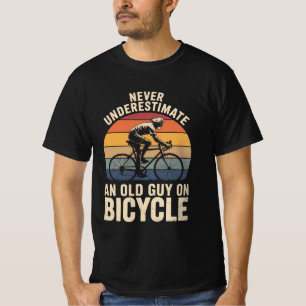 T-shirt Ne jamais sous-estimer un vieux sur un vélo drôle