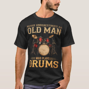 T-shirt Ne sous-estimez jamais un vieil homme qui joue de 