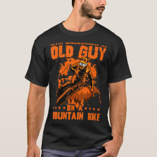 T-shirt Ne Sous-Estimez Jamais Un Vieux Gars En VTT