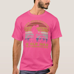 T-shirt Ne Sous-Estimez Jamais Un Vieux Homme Avec Un VTT
