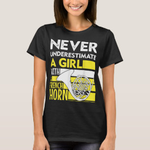T-shirt Ne Sous-Estimez Jamais Une Fille Avec Une Corne Fr