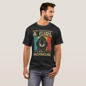 T-shirt Never Underestimate A Girl With A Dachshund (Devant entier)