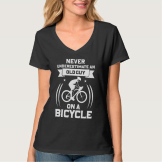 T-shirt Never Underestimate An Old Guy On a Bicycle Cyclin