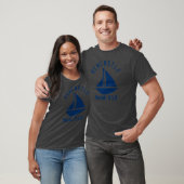 T-shirt Newcastle Maine Sailing Boating Navy Blue Text Abs (Unisexe)