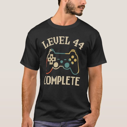T-shirt Niveau 44 Gamer vidéo complet 44e anniversaire (Devant)