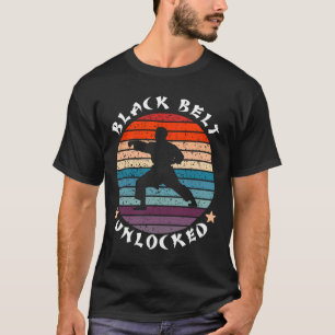 T-shirt Niveau de ceinture noire Déverrouillé Réussite Kar