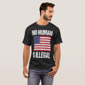 T-shirt No human is illegal (Devant entier)
