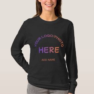 T-shirt noir à manches longues avec nom de logo d'