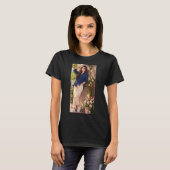 T-shirt noir avec impression girly dessus. (Devant entier)