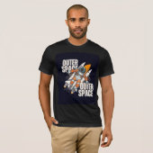 T-Shirt noir avec un motif d'espace (Devant entier)
