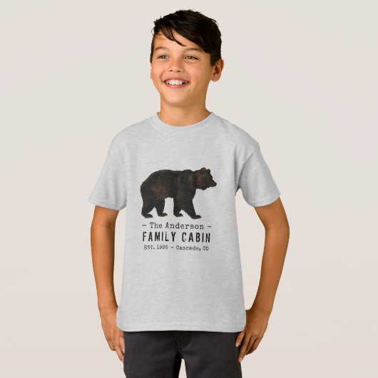 T-shirt Nom de famille Cabine Rustique Brown Ours noir (Devant entier)