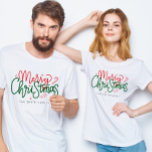 T-shirt Nom de famille de Noël personnalisé<br><div class="desc">Partagez la joie des fêtes avec ce design festif de t-shirt famille de Noël. Parfait pour offrir un cadeau de Noël à toute la famille ! Parfait pour des vacances en famille ou de grands rassemblements en famille !</div>