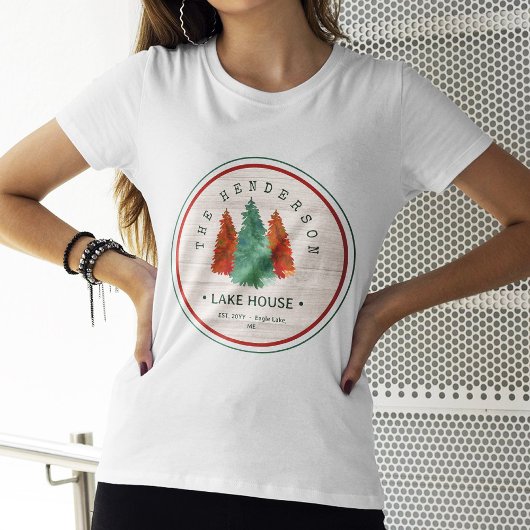 T-shirt Nom de famille Lake House Pine Tree arrière - plan