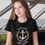 T-Shirt Nom du bateau capitaine Ancre Gold Laurel Feuilles<br><div class="desc">Un ancre nautique conçu sur mesure,  des feuilles de laurier de style or et une étoile d'or avec grade de capitaine ou autre titre et votre nom personnalisé ou nom de bateau sur un t-shirt violet pour filles. Plusieurs autres couleurs au choix. Fait un grand cadeau.</div>