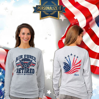 T-shirt Nom personnalisé Air Force retraitée féminine