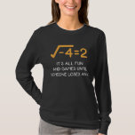 T-shirt Nombre imaginaire Mathématicien Funny Math Nerd<br><div class="desc">Un nombre imaginaire est un nombre complexe qui peut être écrit comme un nombre réel multiplié par l'unité imaginaire i. Dons aux mathématiciens amusants pour un enseignant de mathématiques ou un Nerd de mathématiques.</div>