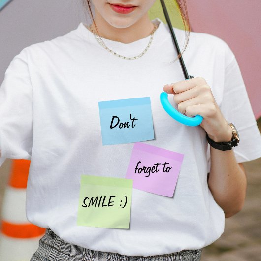 T-shirt Notes collantes Couleurs pastel mignonnes Sourire