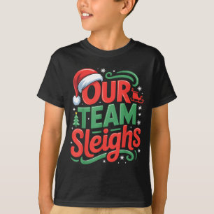 T-shirt Notre équipe renverse des rennes de Noël drôles de