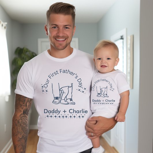 T-shirt Notre première Fête des pères, Père / bébé debout