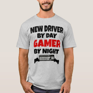 T-shirt Nouveau conducteur par Jeu de Jour par Nuit