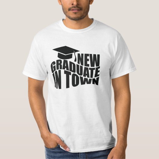 T-SHIRT NOUVEAU DIPLÔMÉ EN VILLE. (Devant)