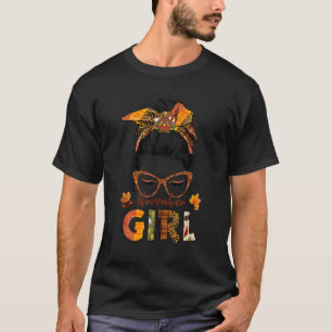 T-shirt Novembre Girl Messy Bun Happy Fall Vibes Halloween