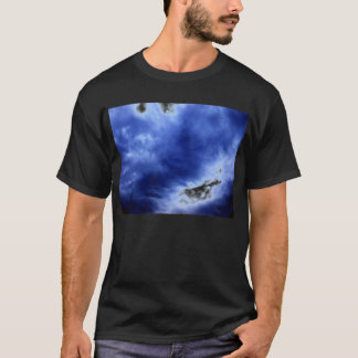 T-shirt Nuages de tempête bleus lumineux par KLM