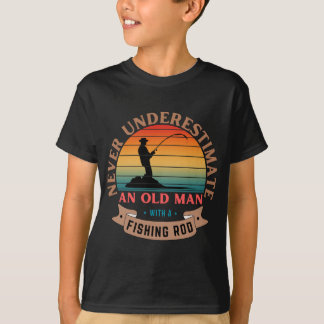 T-SHIRT N'UNDERESTIMEZ JAMAIS UN VIEIL HOMME AVEC UNE CANN