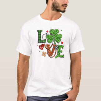 T-shirt : Nurse Love St Patrick's Day Stethoscope Art