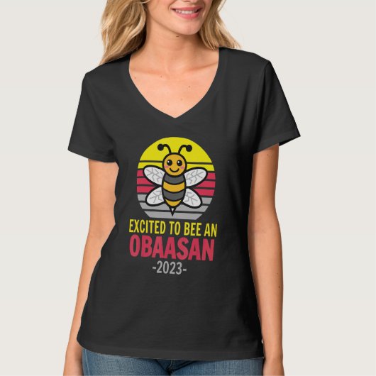 T-shirt Obaasan 2023   Bee   Grandma   Excited To Be A Oba (Devant)