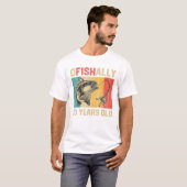 T-shirt Officiellement 60 ans drôle (Devant entier)