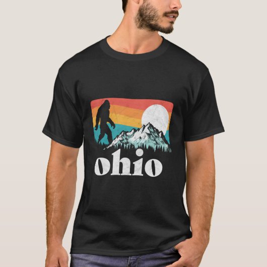 T-shirt Ohio State Pride Bigfoot Mountains (Devant)