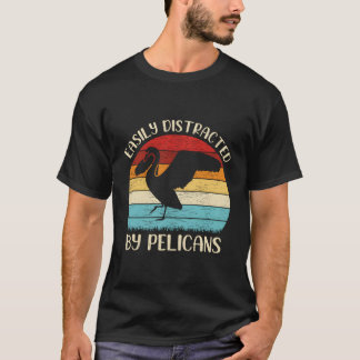 T-shirt Oiseau Pélican vintage Facilement Distrait Par Pe