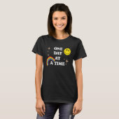 T-shirt One Day At A Time Addiction Recovery AA NA Sober 1 (Devant entier)