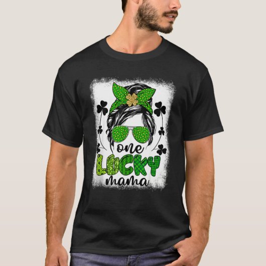 T-shirt One Lucky Mama Messy Bun St Patrick's Day Leopard  (Devant)