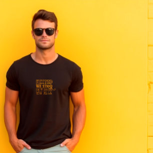 T-shirt orange avec la phrase Unis nous sommes