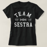 T-shirt Orphelin Black Team Sestra<br><div class="desc">Équipe Sestra. Un design rétro et sportif inspiré du mot ukrainien pour soeur, qu'Helena appelle Sarah dans l'émission de science-fiction clone TV Orphan Black.</div>