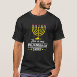 T-shirt Pajamas Chanukah Pour La Famille Hanoukka Pajamaka<br><div class="desc">Un cadeau qui restera dans votre mémoire.Ce graphique avec le dicton "This Is My Pajamakah" sur il est créé avec amour et le design est créé dans la petite république alpine Suisse.Pas le bon pour vous? Si vous voulez voir plus de graphismes et de paroles à propos de votre sujet...</div>