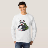 T-shirt Panda comme randonneur avec sac à dos (Devant entier)