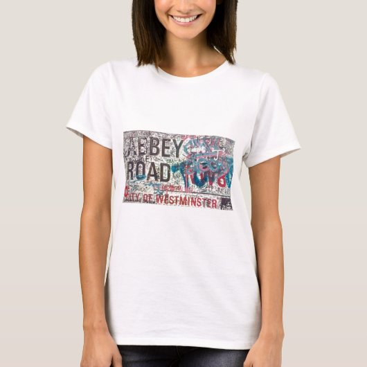 T-shirt Panneau routier d'abbaye (Devant)
