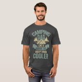 T-shirt Papa campeur comme un papa normal sauf beaucoup pl (Devant entier)